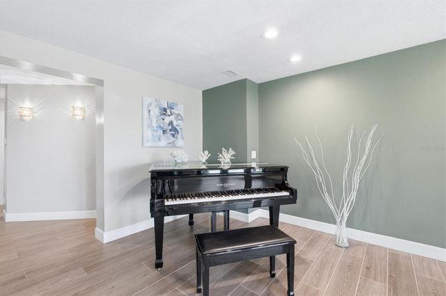 670 SUNSET DRIVE S, St Petersburg, FL 33707