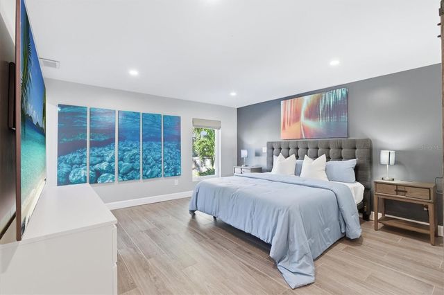 670 SUNSET DRIVE S, St Petersburg, FL 33707