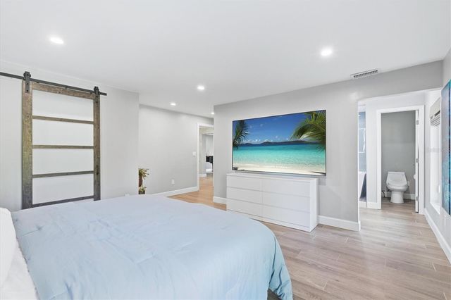 670 SUNSET DRIVE S, St Petersburg, FL 33707