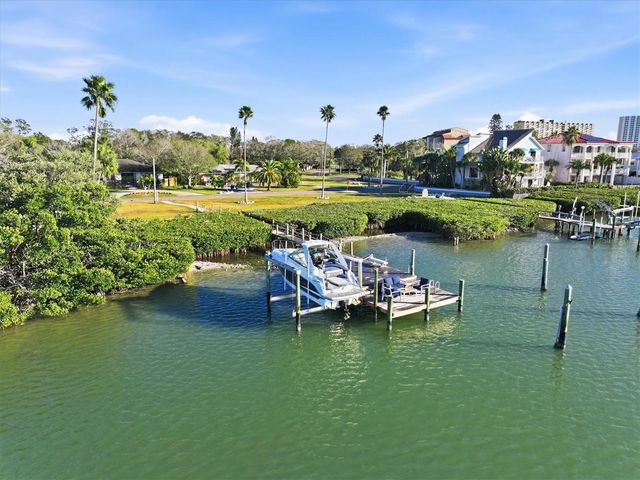 670 SUNSET DRIVE S, St Petersburg, FL 33707