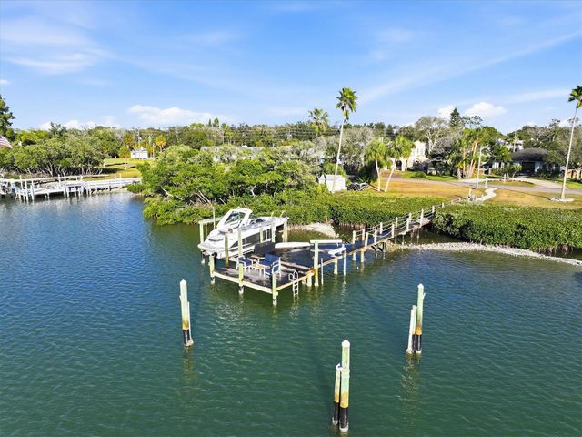 670 SUNSET DRIVE S, St Petersburg, FL 33707