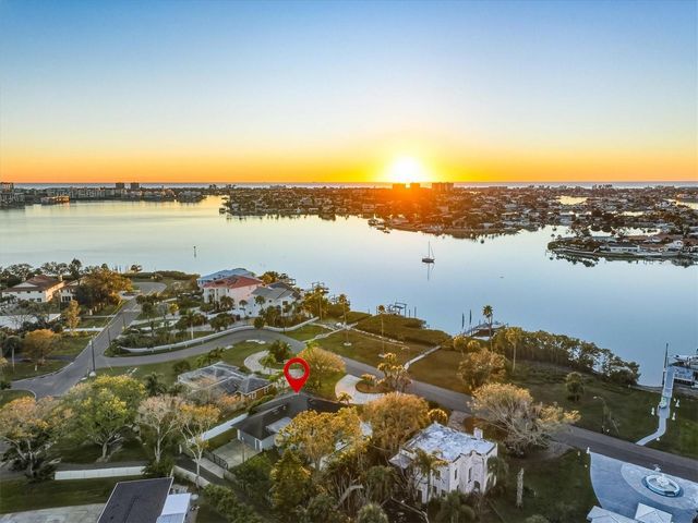 670 SUNSET DRIVE S, St Petersburg, FL 33707