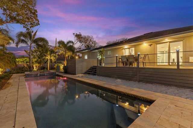 670 SUNSET DRIVE S, St Petersburg, FL 33707