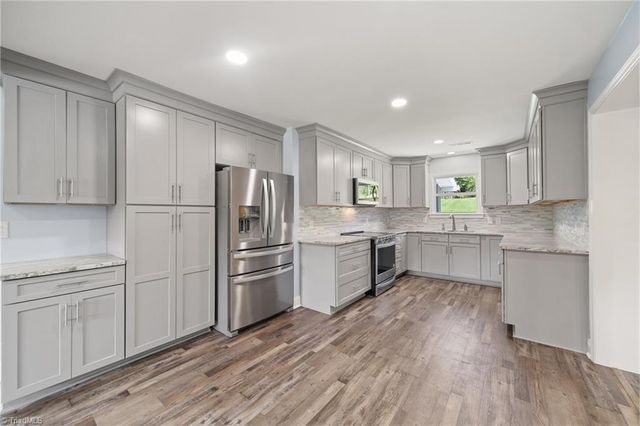114 Cedardale Lane, King, NC 27021