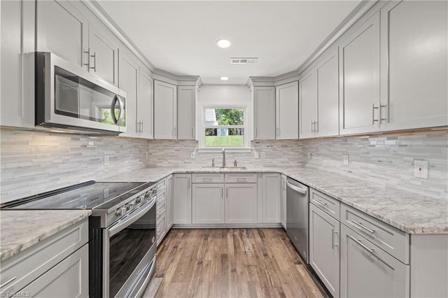 114 Cedardale Lane, King, NC 27021