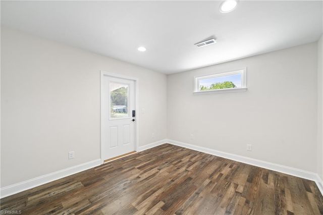114 Cedardale Lane, King, NC 27021
