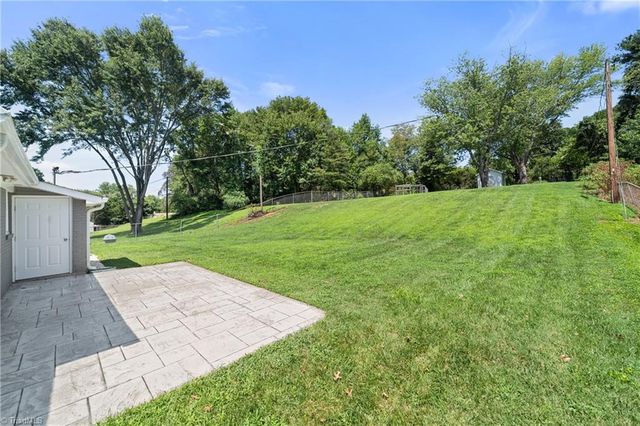 114 Cedardale Lane, King, NC 27021