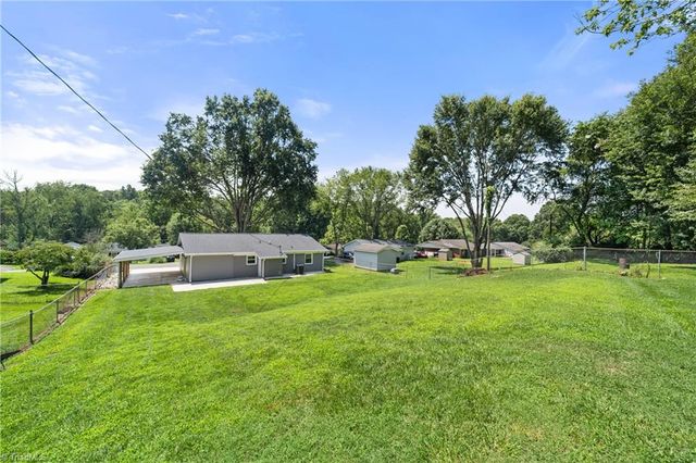 114 Cedardale Lane, King, NC 27021