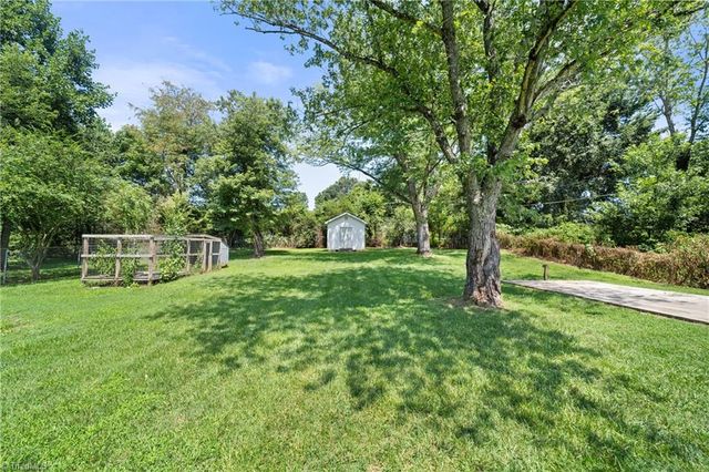 114 Cedardale Lane, King, NC 27021