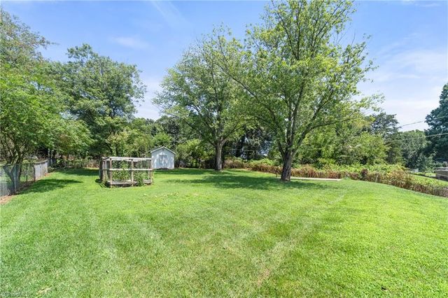 114 Cedardale Lane, King, NC 27021