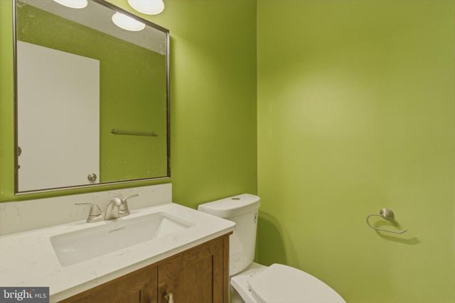 1710 TYVALE CT, Vienna, VA 22182