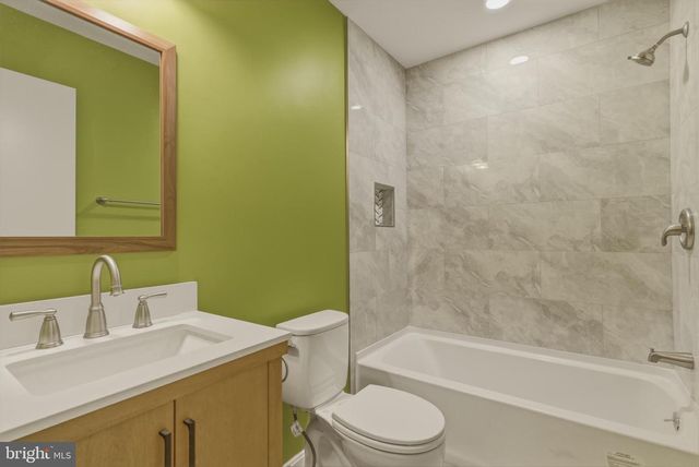 1710 TYVALE CT, Vienna, VA 22182