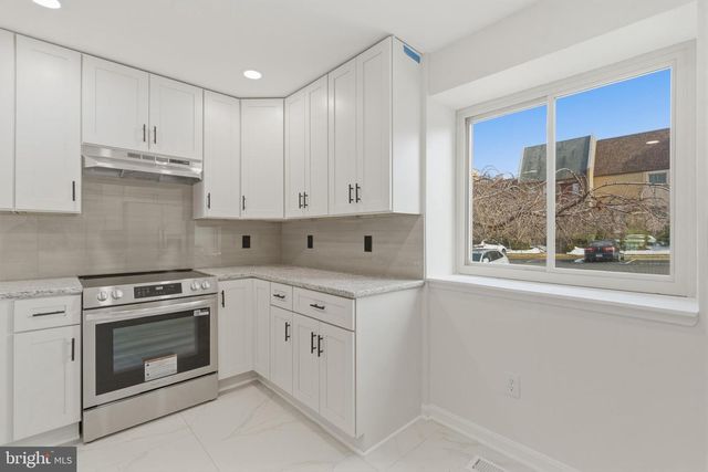 1710 TYVALE CT, Vienna, VA 22182