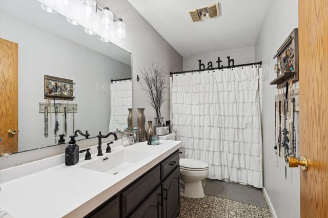 609 E Welco Drive, Montgomery, MN 56069