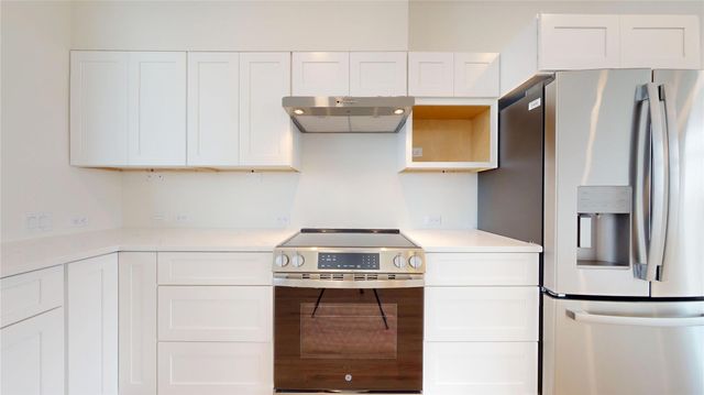 114 Delmar Street 407, Houston, TX 77011