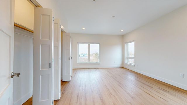 114 Delmar Street 407, Houston, TX 77011