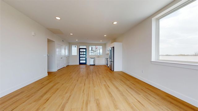 114 Delmar Street 407, Houston, TX 77011