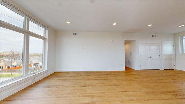 114 Delmar Street 407, Houston, TX 77011