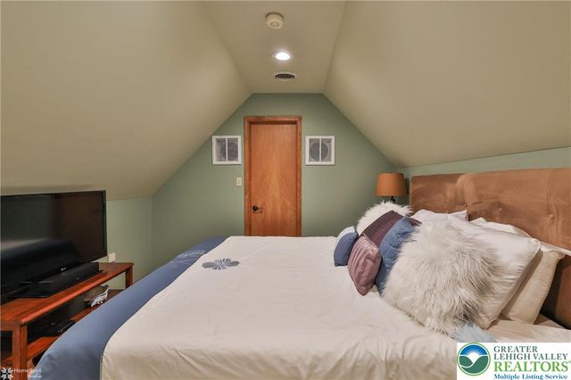 2821 Center Street, Bethlehem City, PA 18017