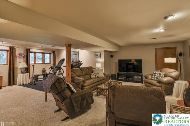 2821 Center Street, Bethlehem City, PA 18017