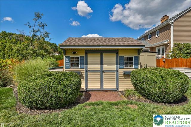 2821 Center Street, Bethlehem City, PA 18017