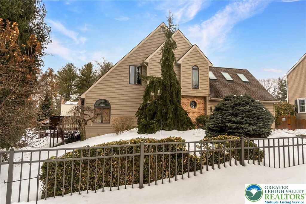 2821 Center Street, Bethlehem City, PA 18017