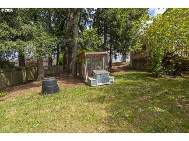 2380 EMMETT Dr Nw, Salem, OR 97304