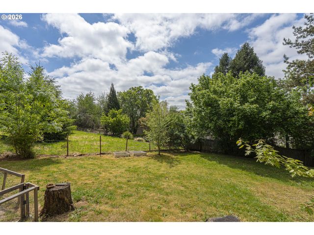 2380 EMMETT Dr Nw, Salem, OR 97304