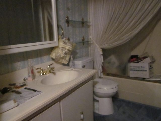 52484 N Point Drive, Mattawan, MI 49071