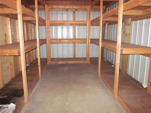 52484 N Point Drive, Mattawan, MI 49071