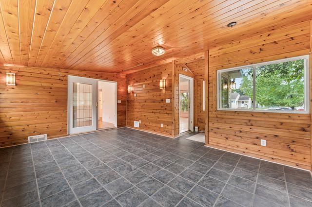 1513 Durand Court SE, Rochester, MN 55904