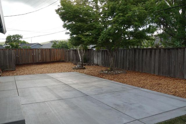 8633 Briarwood Lane, Dublin, CA 94568
