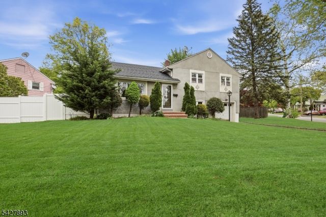 721 Beechwood Rd, Linden City, NJ 07036