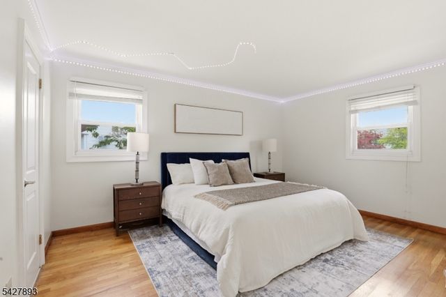 721 Beechwood Rd, Linden City, NJ 07036