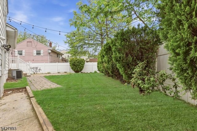 721 Beechwood Rd, Linden City, NJ 07036