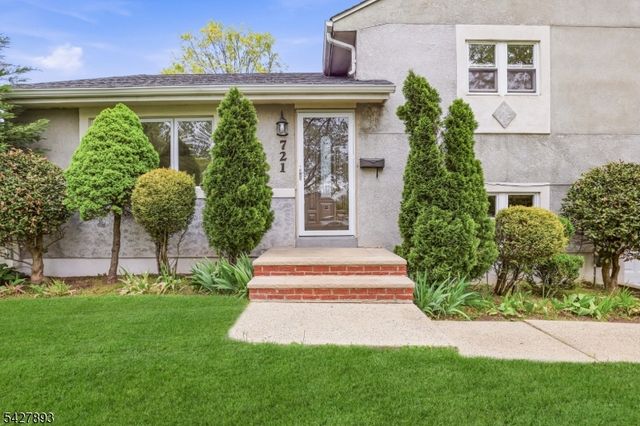 721 Beechwood Rd, Linden City, NJ 07036