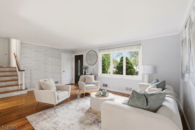 721 Beechwood Rd, Linden City, NJ 07036