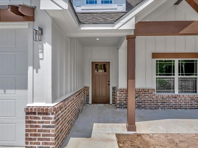323 Schoolcraft Road, Lufkin, TX 75901