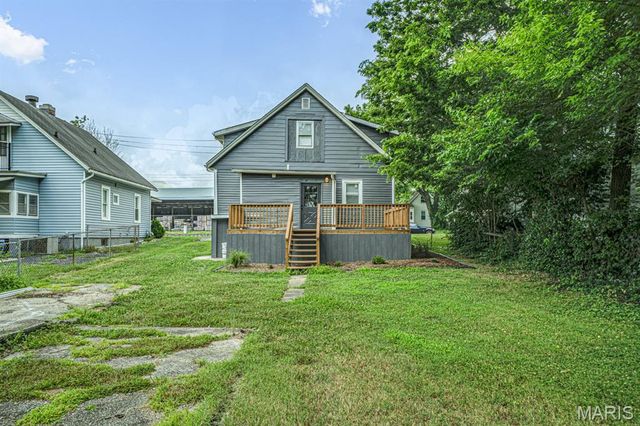 210 Springer Avenue, Edwardsville, IL 62025