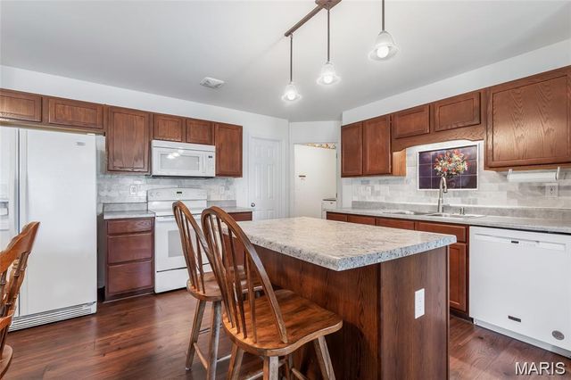 1007 Sweet River Drive, St Paul, MO 63366