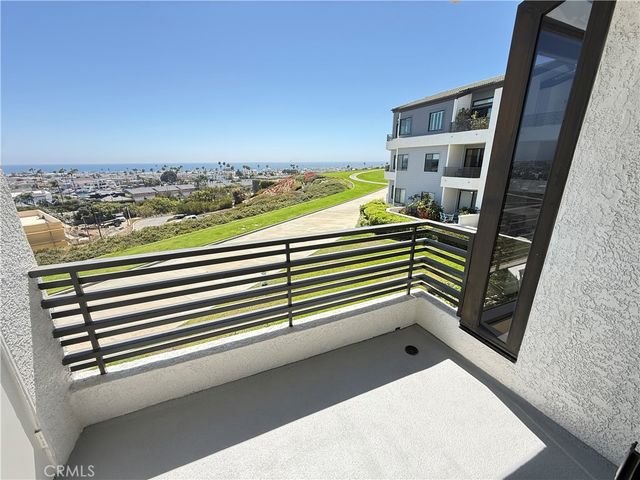 200 Paris 210, Newport Beach, CA 92663