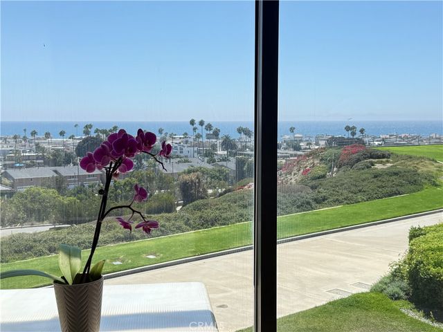 200 Paris 210, Newport Beach, CA 92663