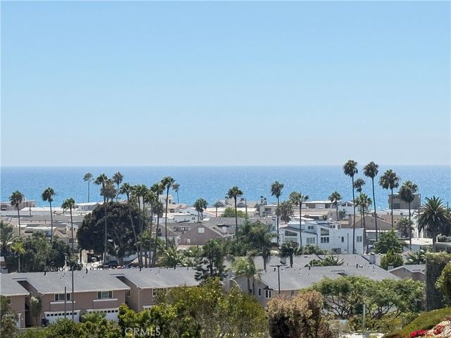 200 Paris 210, Newport Beach, CA 92663