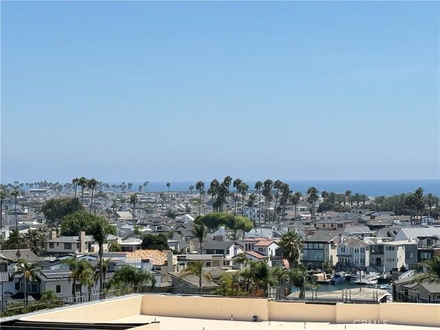 200 Paris 210, Newport Beach, CA 92663