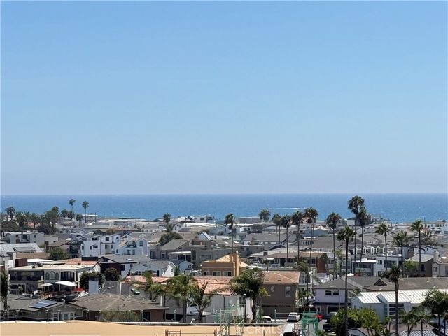 200 Paris 210, Newport Beach, CA 92663