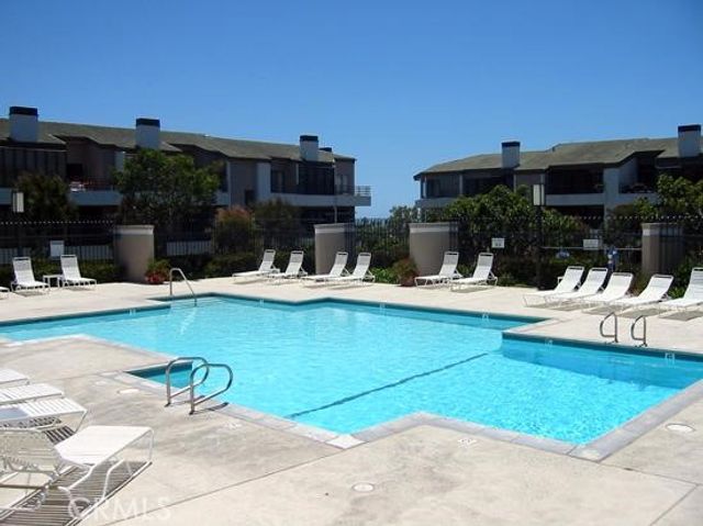 200 Paris 210, Newport Beach, CA 92663