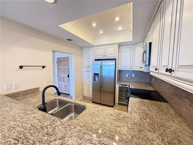200 Paris 210, Newport Beach, CA 92663