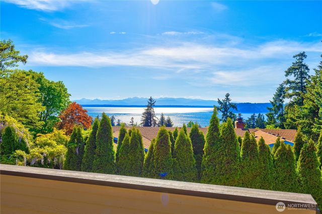 6116 Chennault Beach Drive, Mukilteo, WA 98275