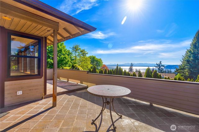 6116 Chennault Beach Drive, Mukilteo, WA 98275