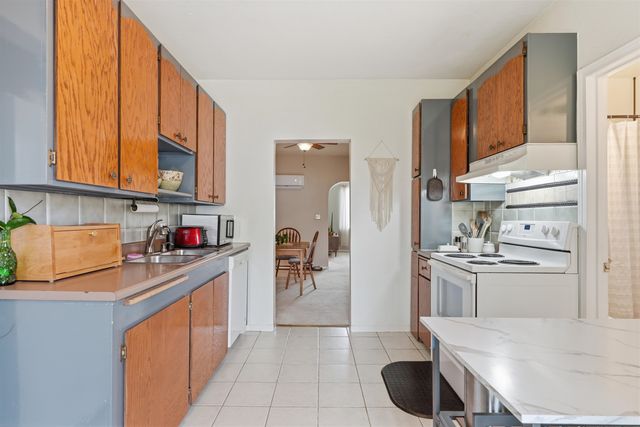 1507 E Bridgeport Ave, Spokane, WA 99207